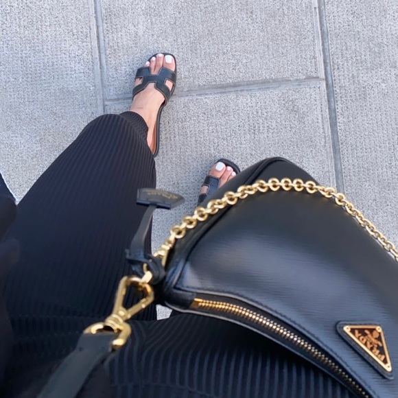 Meet your Posher, 👩🏼 - Picture 1 of 1